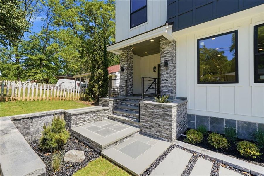 Exterior details and patio area of a home in , Roswell (Image 3).
