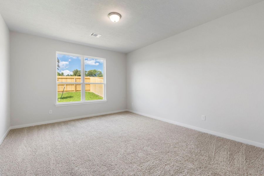 Spacious, unfurnished interior of a new home in , Huntsville (Image 28).