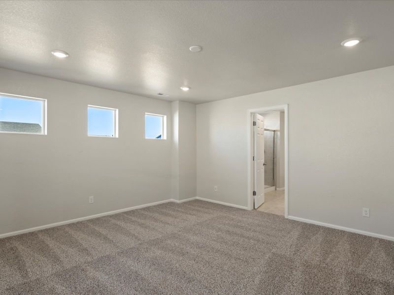 Spacious, unfurnished interior of a new home in Buffalo Highlands: The Flora Collection, Commerce City (Image 6).