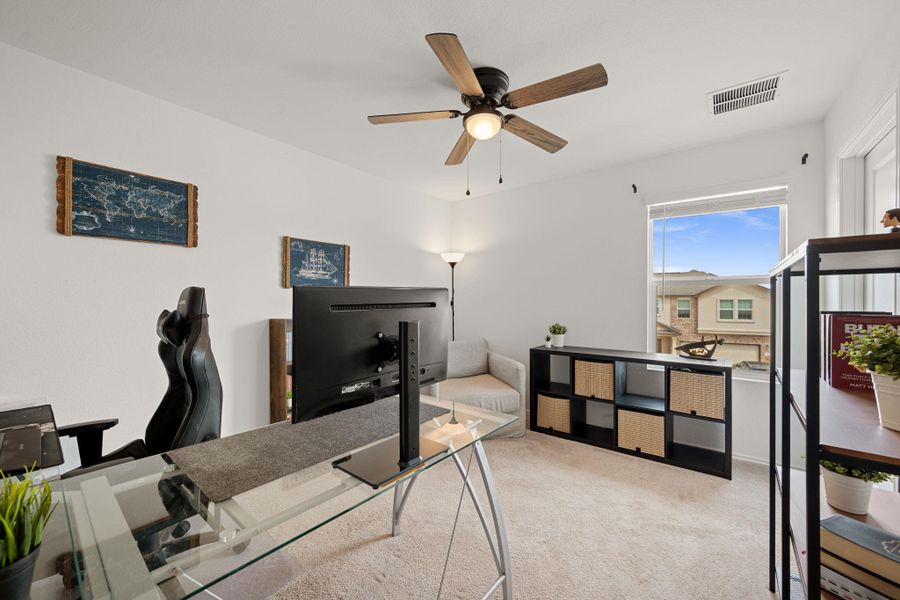 Furnished interior view inside a new home in Thunder Rock, Marble Falls (Image 33).