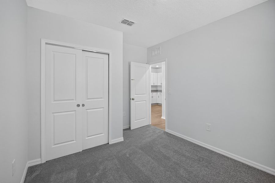 Spacious, unfurnished interior of a new home in Palm Wind, Hudson (Image 11).