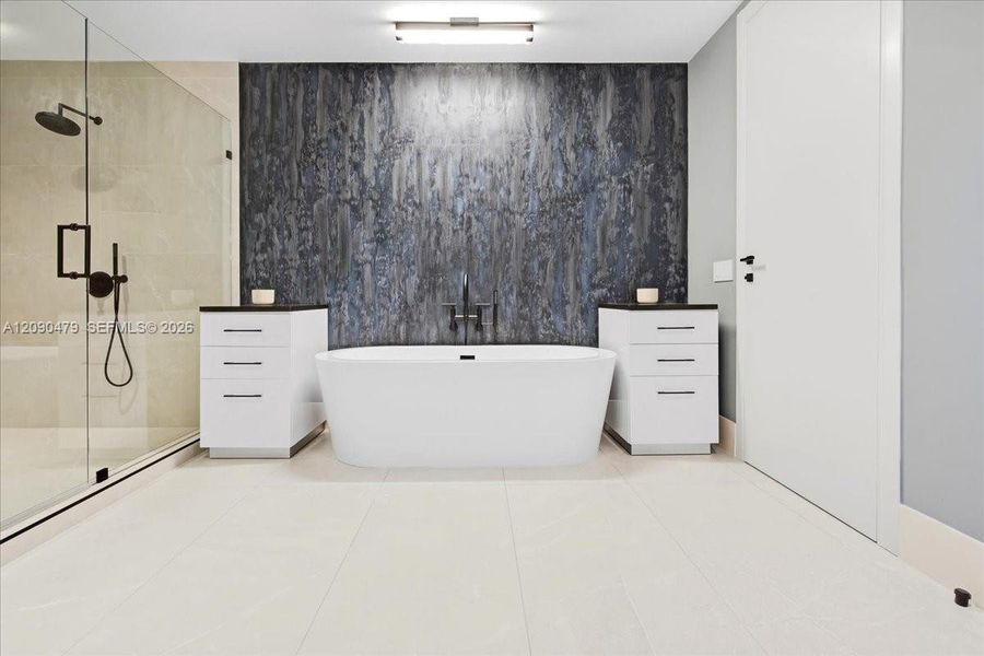 Furnished interior view inside a new home in , Fort Lauderdale (Image 30).