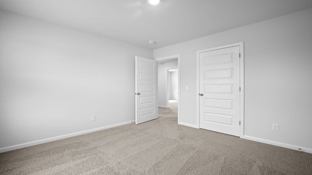 Spacious, unfurnished interior of a new home in Holly Oaks, Statesboro (Image 35).