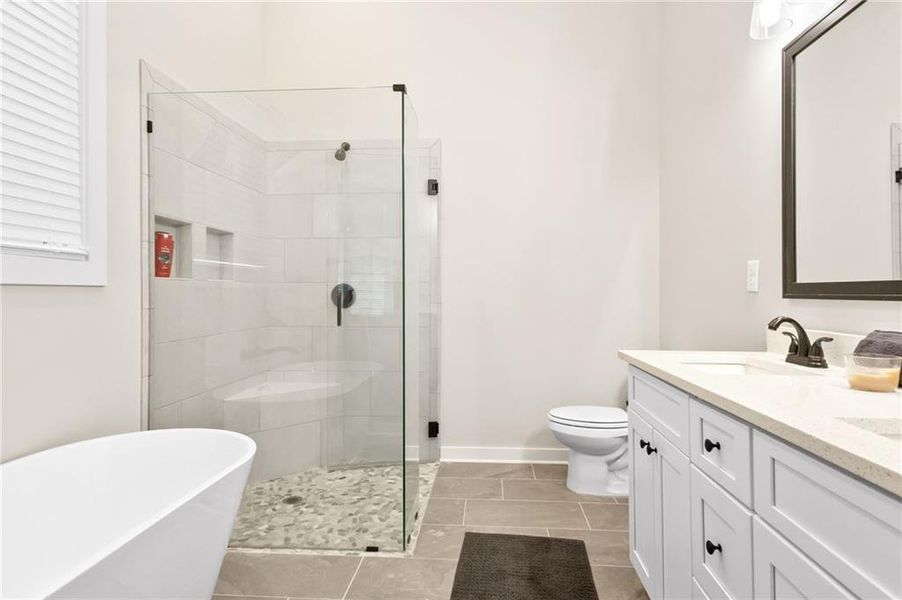 Furnished interior view inside a new home in , Bremen (Image 18).