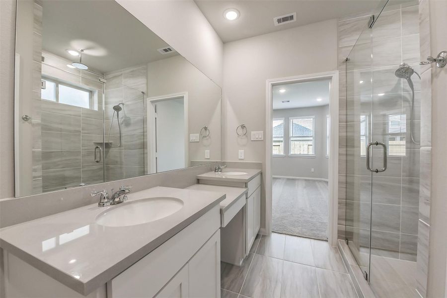 Image 18 of a home in Anderson Lakes.