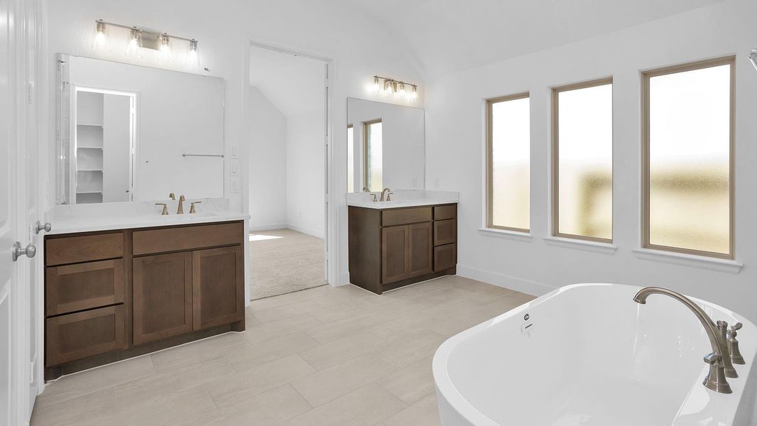 Furnished interior view inside a new home in Artavia 50', Conroe (Image 5).