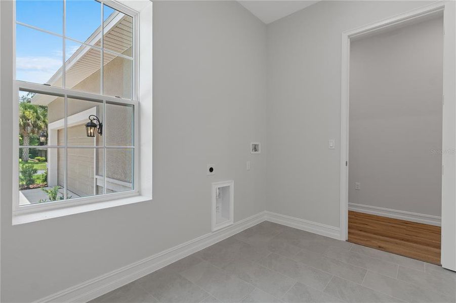 Spacious, unfurnished interior of a new home in , Lecanto (Image 21).