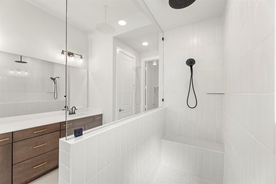 16. 500 Blue Yucca - Bath (2)