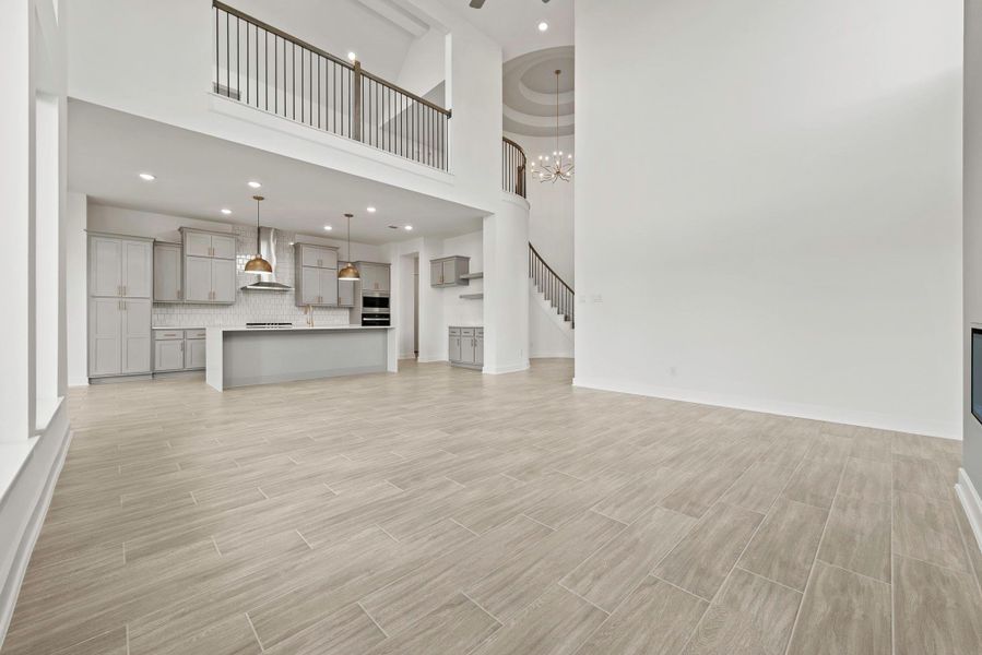 Representative image. Features, selections and colors may vary.