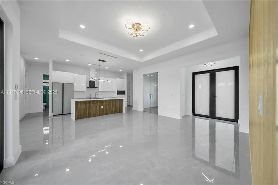 Spacious, unfurnished interior of a new home in , Lehigh Acres (Image 11).