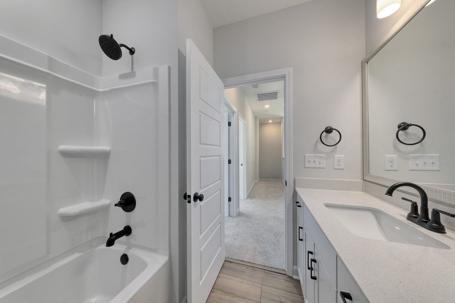 Furnished interior view inside a new home in Bally Castle, Murrells Inlet (Image 15).