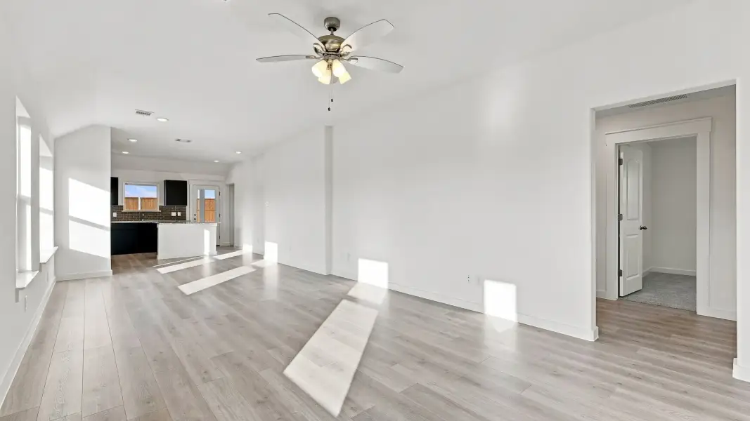 Horizon Floor Plan - Representative Photo