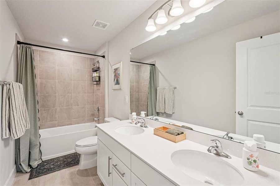 Furnished interior view inside a new home in , Parrish (Image 19).