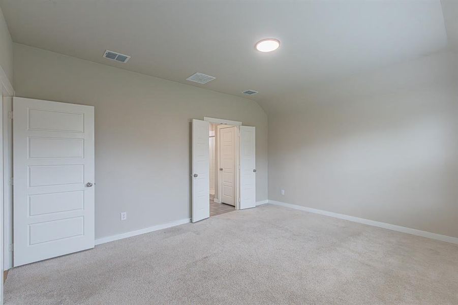 Spacious, unfurnished interior of a new home in Elevon, Lavon (Image 27).