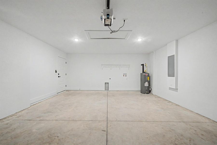 interior - garage 2 interior - garage 2