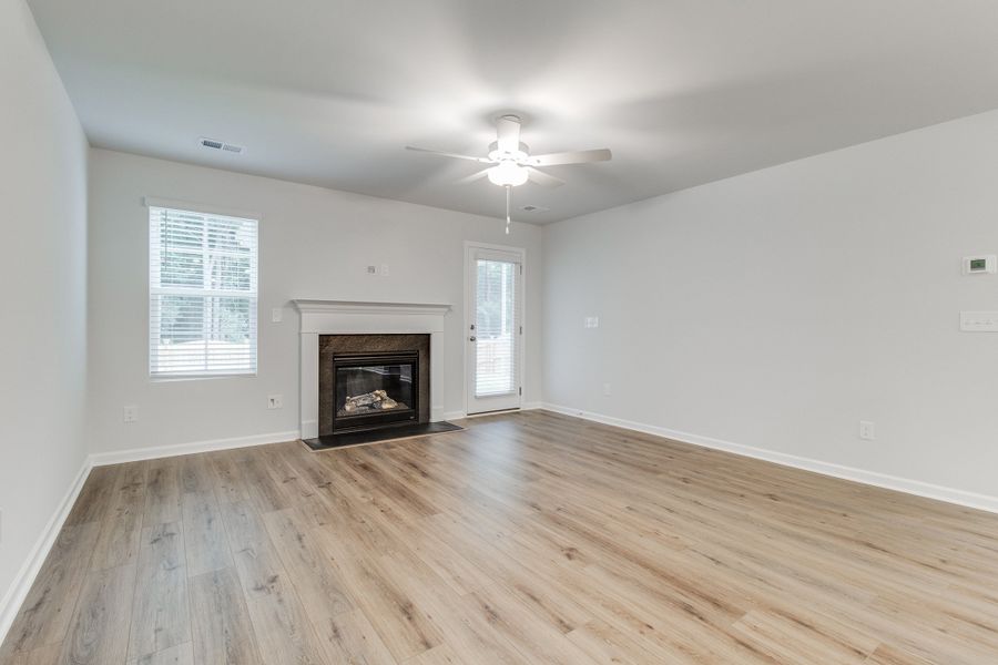 Spacious, unfurnished interior of a new home in Killians Crossing, Blythewood (Image 24).