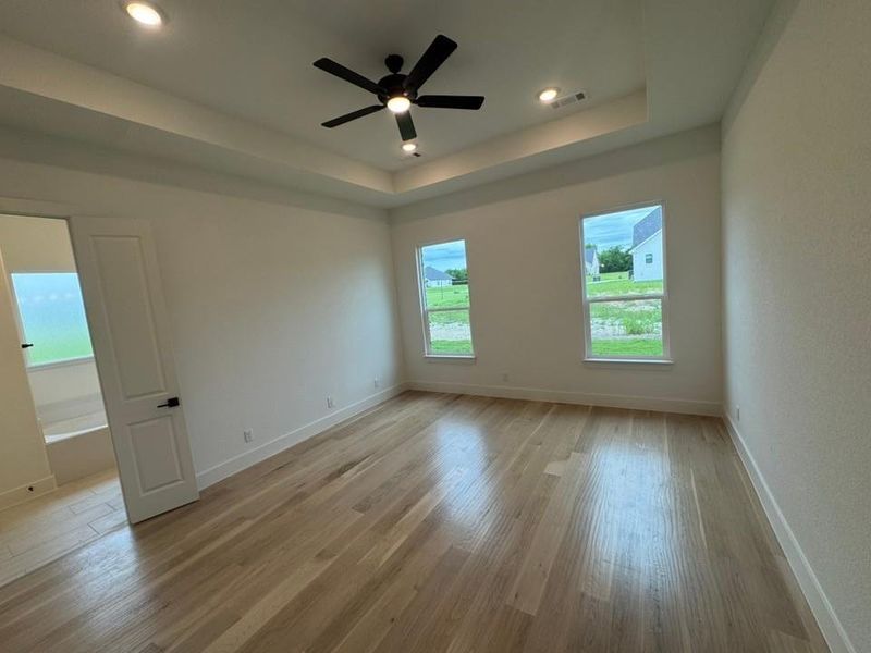 Spacious, unfurnished interior of a new home in King Crossing Estates, Van Alstyne (Image 11).
