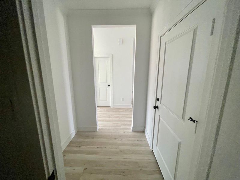 Spacious, unfurnished interior of a new home in , El Campo (Image 34). Spacious, unfurnished interior of a new home in , El Campo (Image 34).