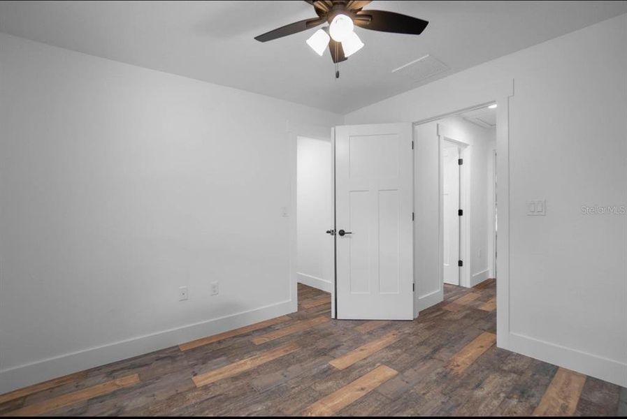 Spacious, unfurnished interior of a new home in , Webster (Image 18).