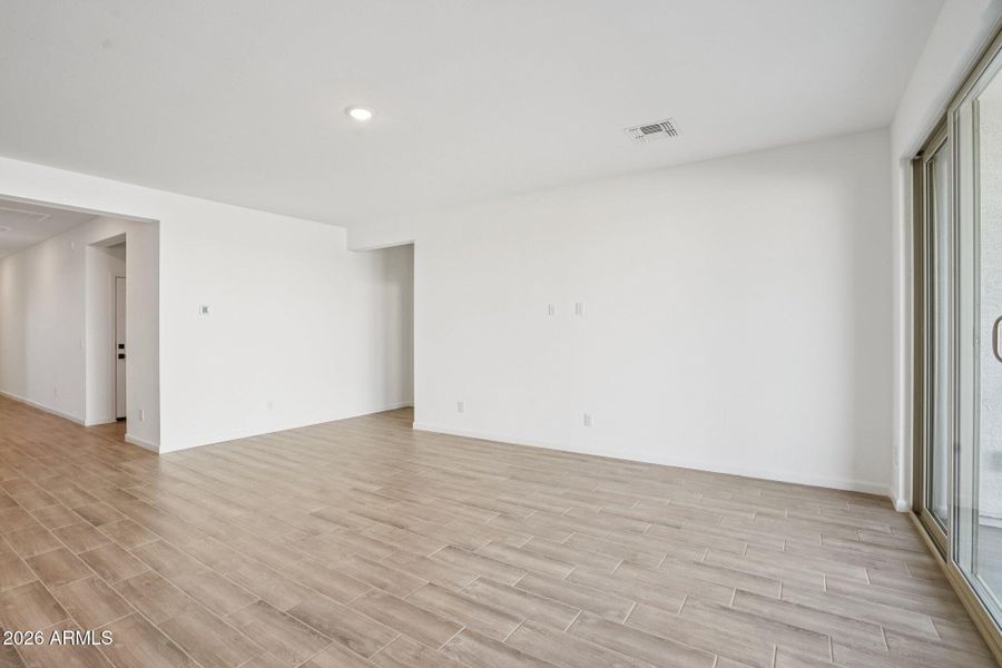 9-web-or-mls-W Cansados Rd-S1501-009