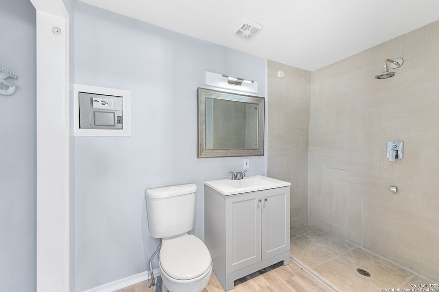 Furnished interior view inside a new home in , Spring Branch (Image 13).