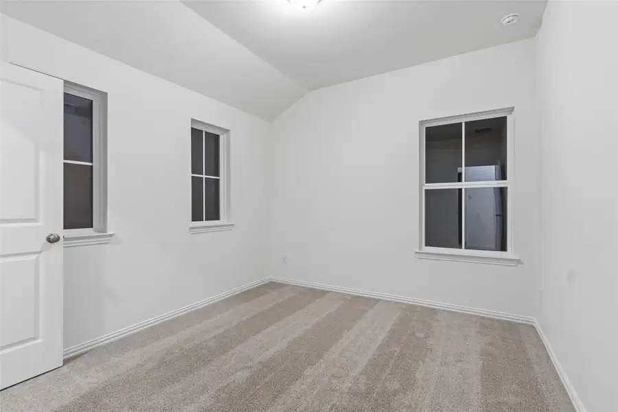 Spacious, unfurnished interior of a new home in The Woodlands Hills, Willis (Image 11).