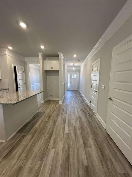 Spacious, unfurnished interior of a new home in Mirror Lake at South Harbour, Villa Rica (Image 17).