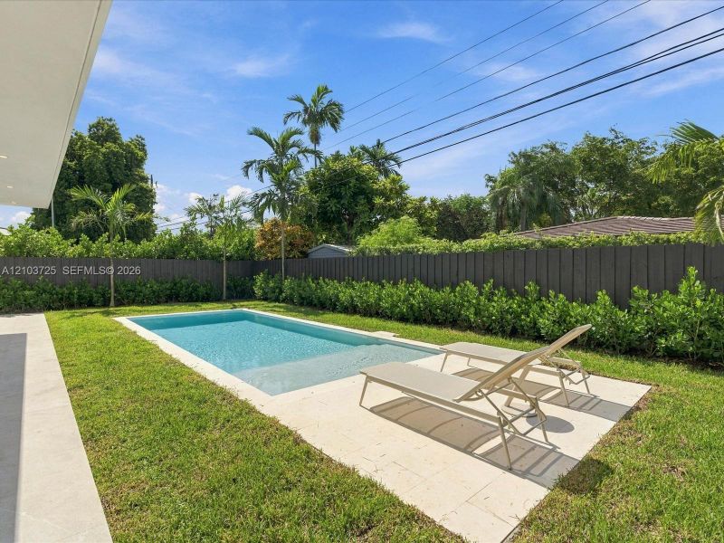 Exterior details and patio area of a home in , Miami (Image 31).