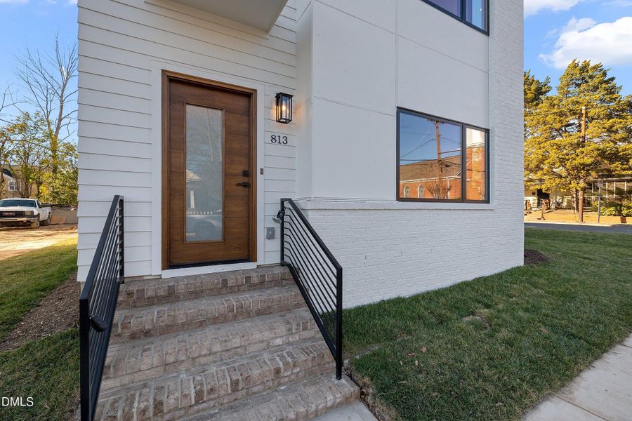 06-813 N Roxboro_6966 06-813 N Roxboro_6966