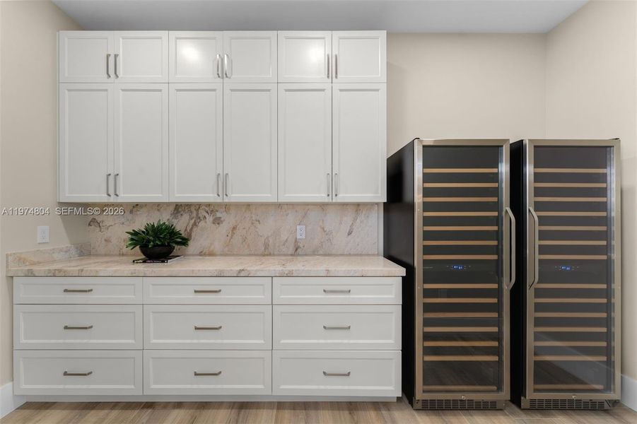 Furnished interior view inside a new home in , Tavernier (Image 32).