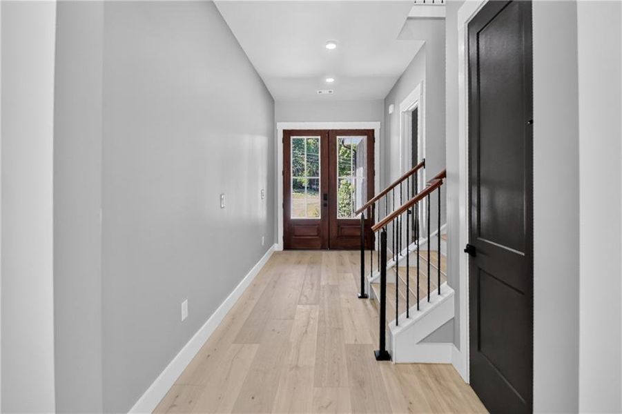 Spacious, unfurnished interior of a new home in , Stone Mountain (Image 114).