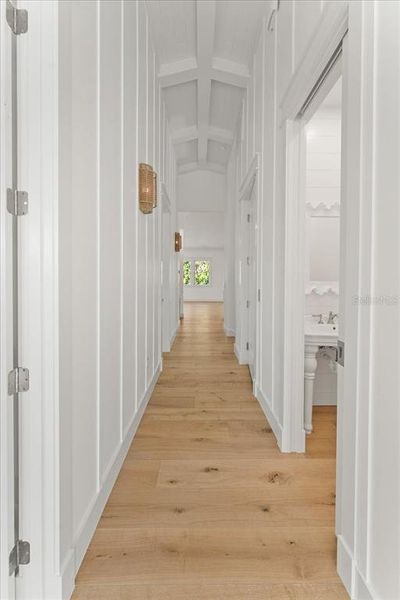 Spacious, unfurnished interior of a new home in , Boca Grande (Image 41).