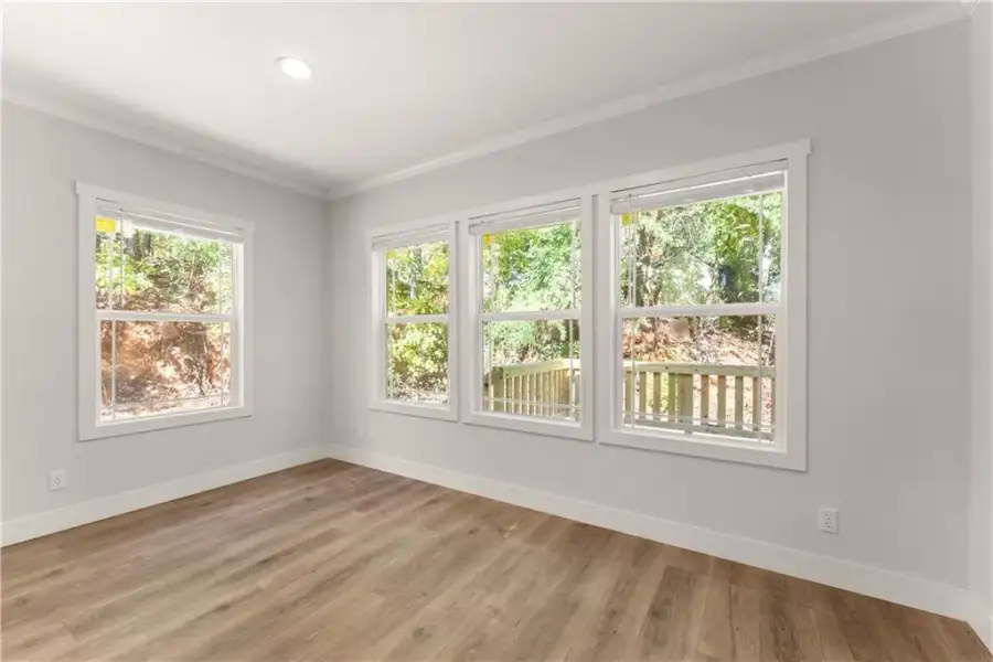 Spacious, unfurnished interior of a new home in , Jasper (Image 11).