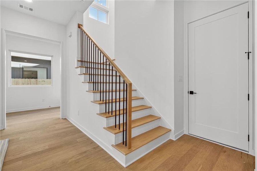 Spacious, unfurnished interior of a new home in , Atlanta (Image 19).