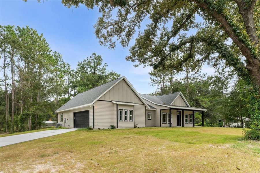 Long driveway for ample parking