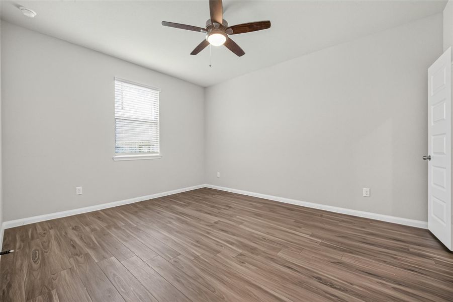 Spacious, unfurnished interior of a new home in Charleston Heights, Rosharon (Image 43).