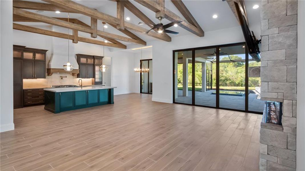 Community amenities in , Sorrento (Image 58).