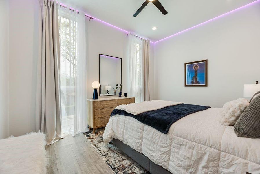 Furnished interior view inside a new home in , Dallas (Image 11).