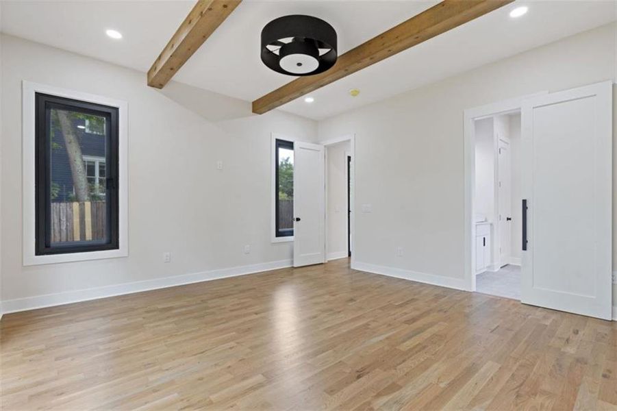 Spacious, unfurnished interior of a new home in , Atlanta (Image 18).