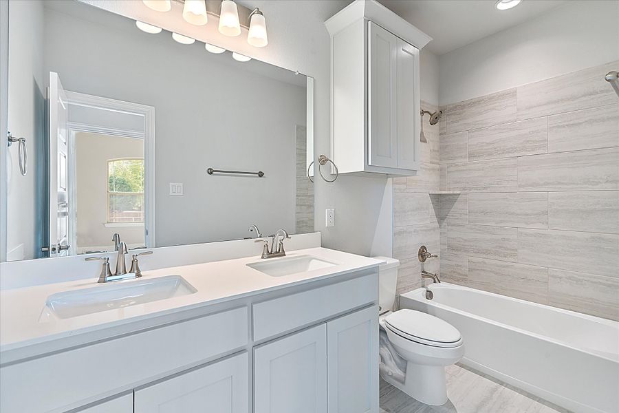 Representative furnished interior of a home built from the Frio by Windsor Homes in Villas at Long Branch, Rowlett (Image 18). Representative furnished interior of a home built from the Frio by Windsor Homes in Villas at Long Branch, Rowlett (Image 18).