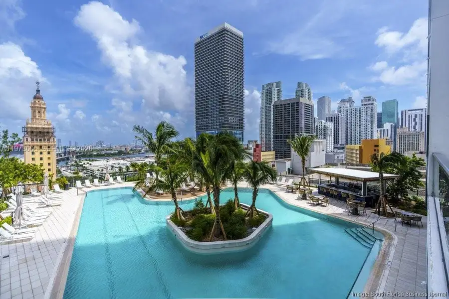 Condo located in Miami, FL showcasing its design and architecture (Image 23).