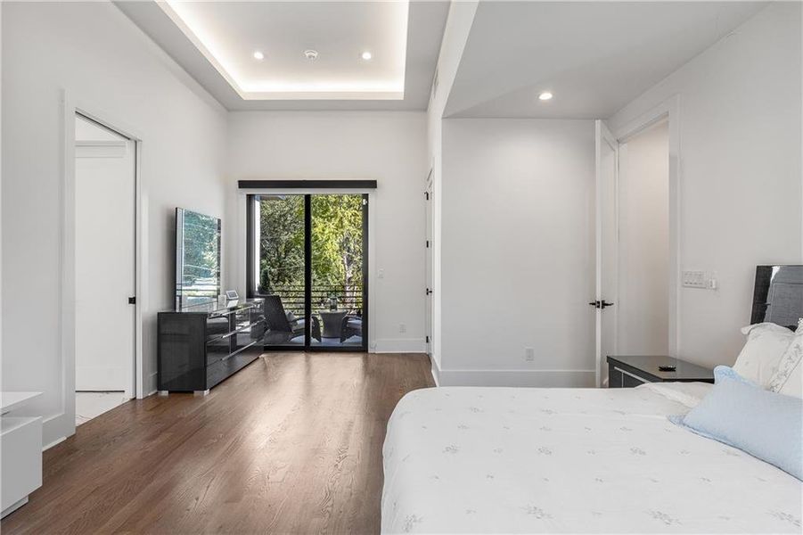 Furnished interior view inside a new home in , Brookhaven (Image 37).