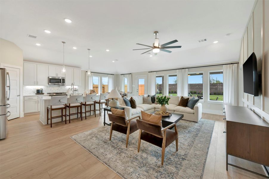 Furnished interior view inside a new home in Sorella, Tomball (Image 5). Furnished interior view inside a new home in Sorella, Tomball (Image 5).