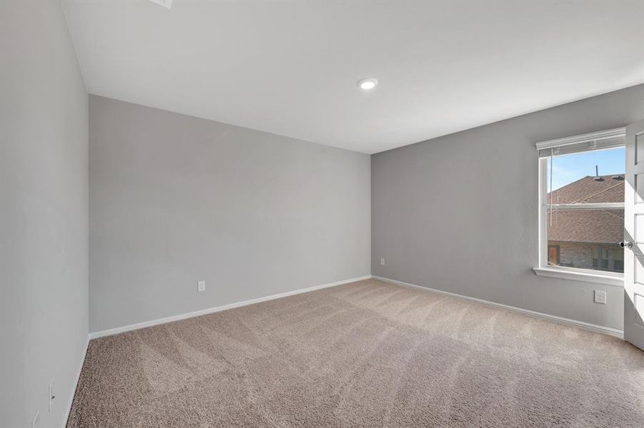 Spacious, unfurnished interior of a new home in The Preserve, Justin (Image 31).