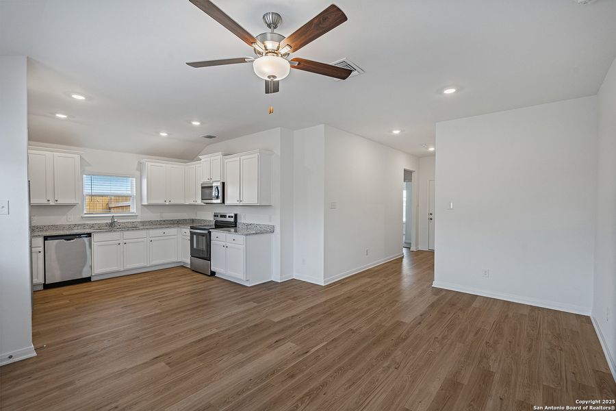 Furnished interior view inside a new home in Rosewood Estates, Lytle (Image 14).