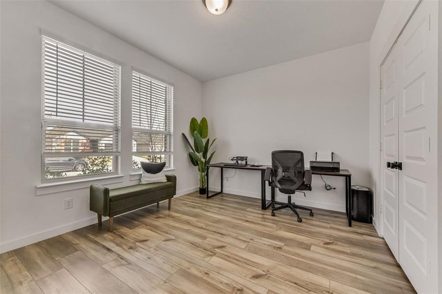 Furnished interior view inside a new home in , Fort Worth (Image 10). Furnished interior view inside a new home in , Fort Worth (Image 10).
