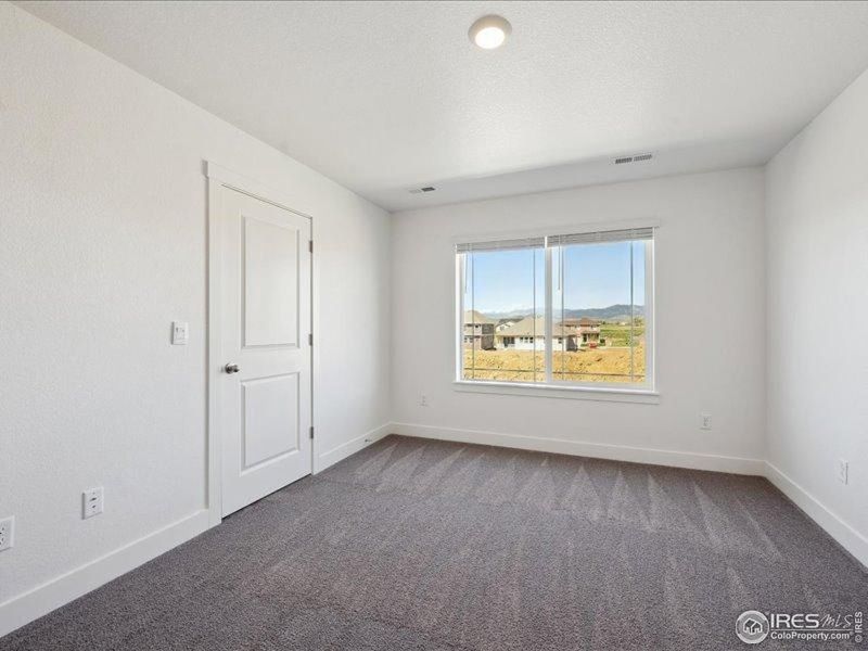 Spacious, unfurnished interior of a new home in Vantage, Berthoud (Image 14).