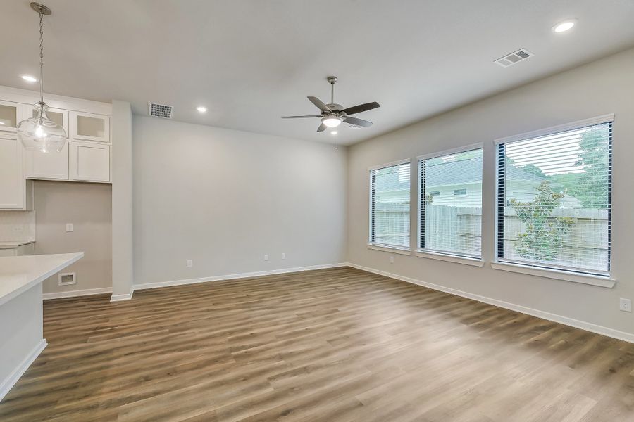 Spacious, unfurnished interior of a new home in Summer Place  35', Montgomery (Image 40).