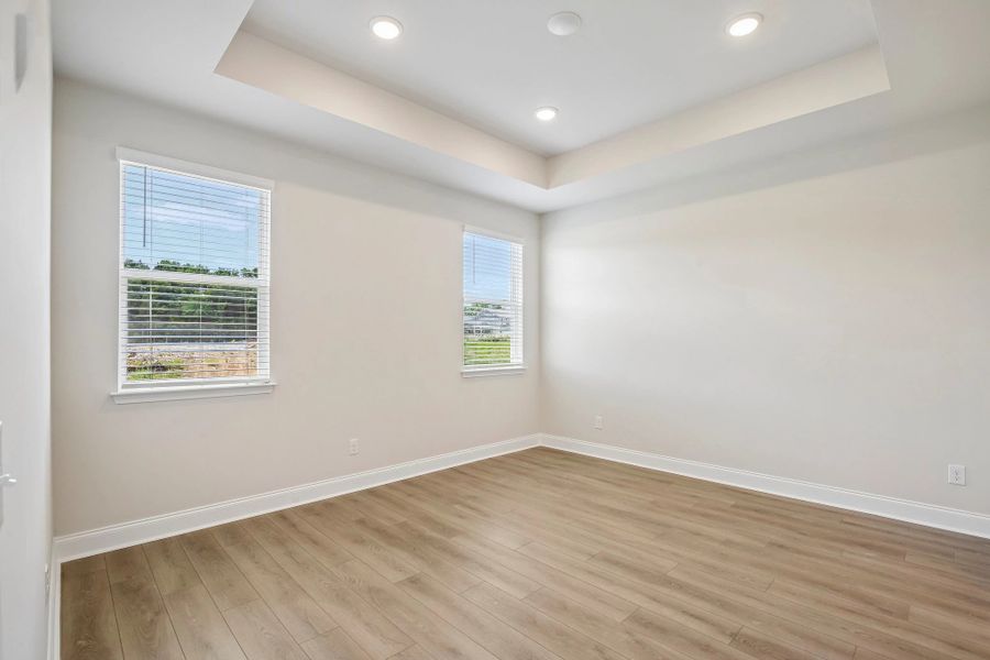 Spacious, unfurnished interior of a new home in Cades Bluff, Lebanon (Image 24).
