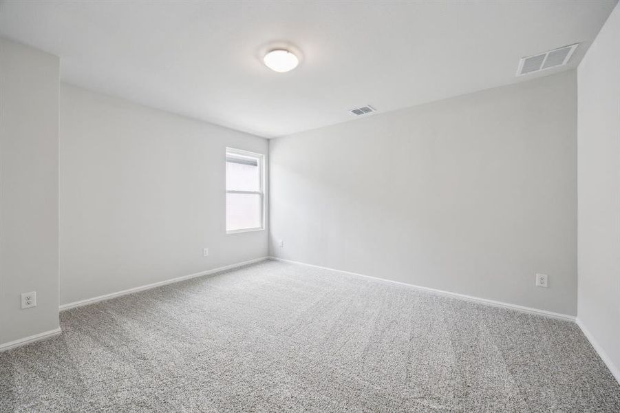 Spacious, unfurnished interior of a new home in Bellagio, Forney (Image 17).